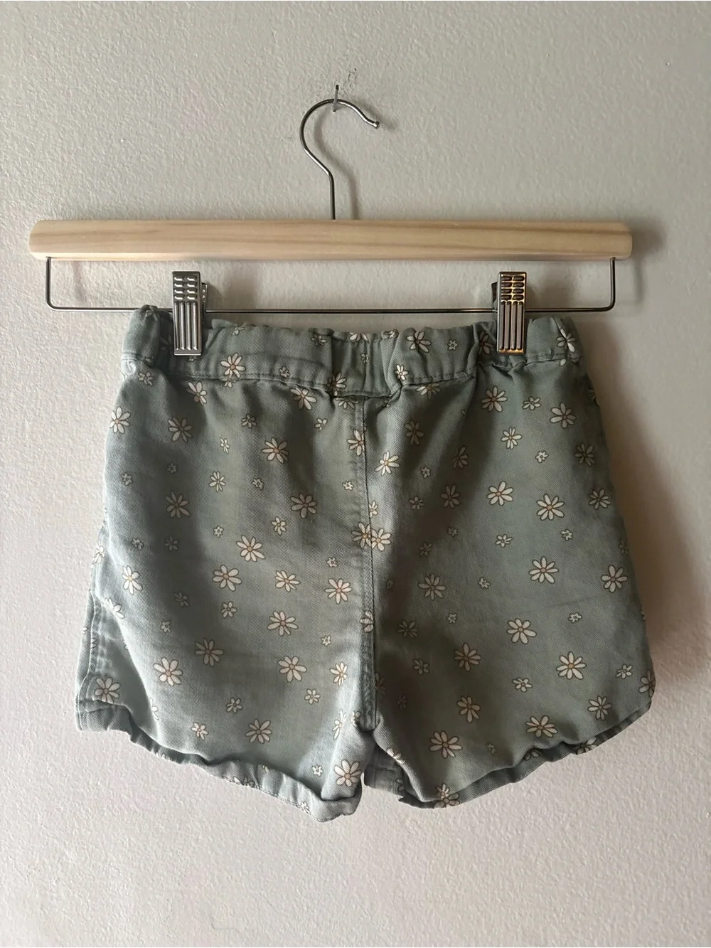 Sage Green Floral Elastic Waist Shorts